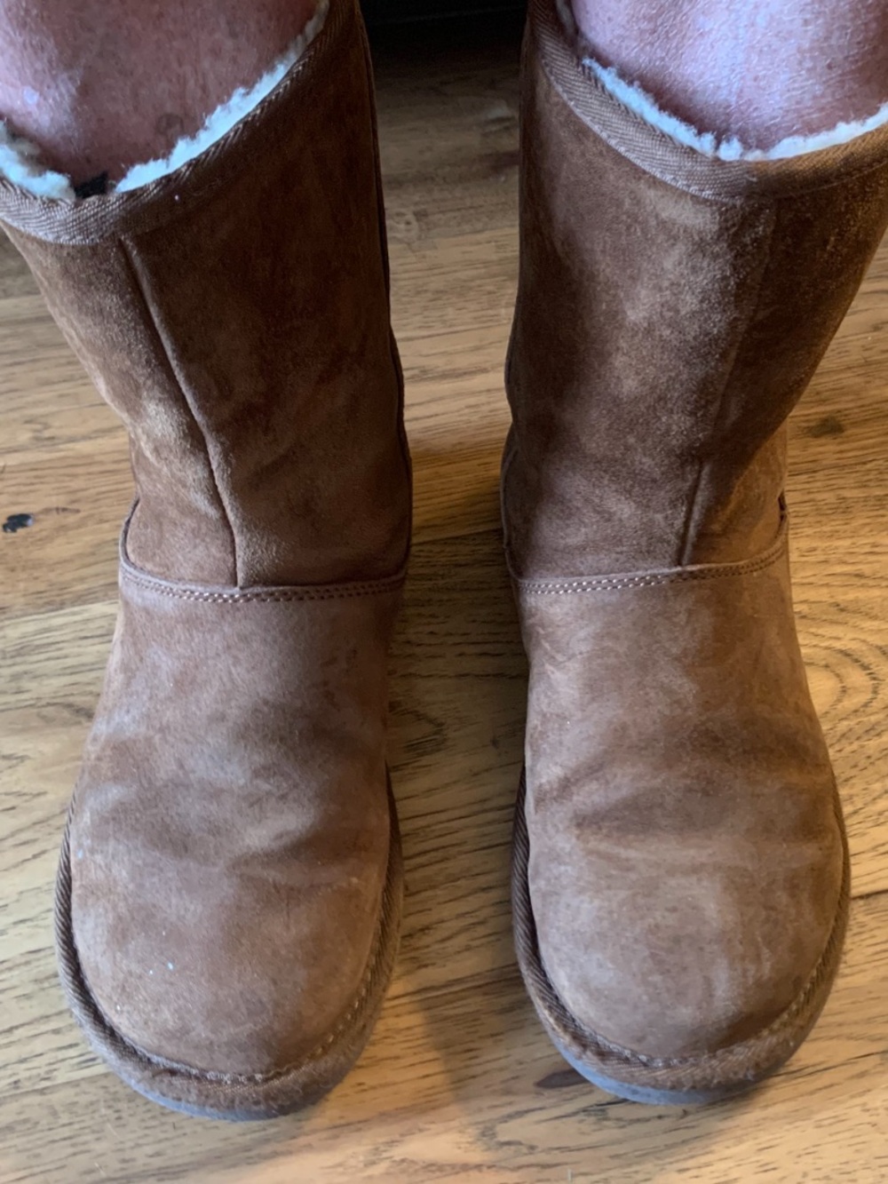 UGG Chestnut Brown Suede Winter Pull-On Boots